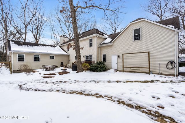 31 Pitney Lane, Jackson, NJ 08527