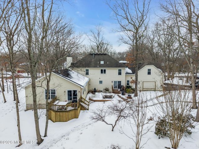 31 Pitney Lane, Jackson, NJ 08527