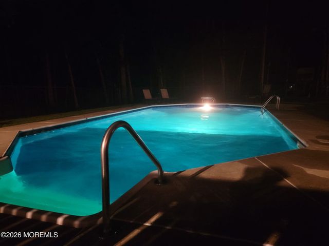 31 Pitney Lane, Jackson, NJ 08527