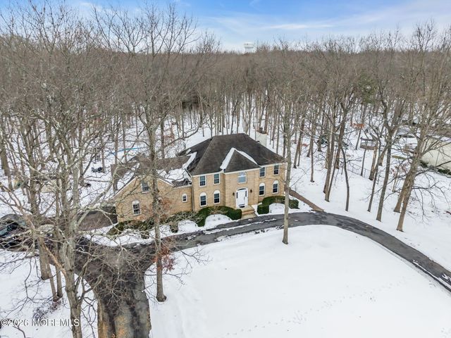 31 Pitney Lane, Jackson, NJ 08527