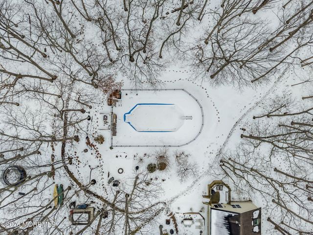 31 Pitney Lane, Jackson, NJ 08527