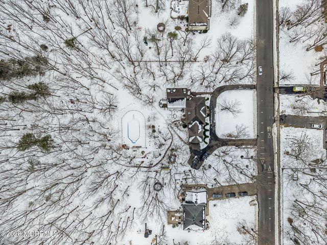 31 Pitney Lane, Jackson, NJ 08527