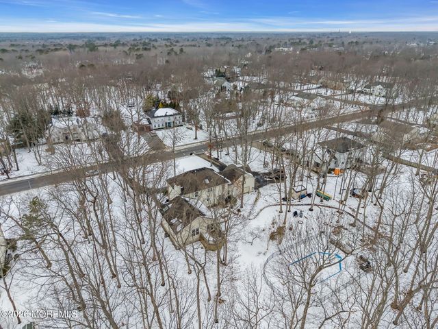 31 Pitney Lane, Jackson, NJ 08527