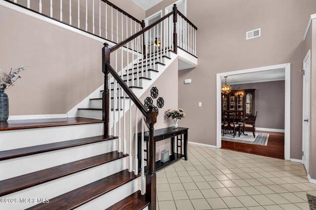 31 Pitney Lane, Jackson, NJ 08527