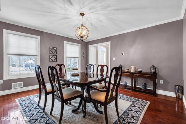 31 Pitney Lane, Jackson, NJ 08527