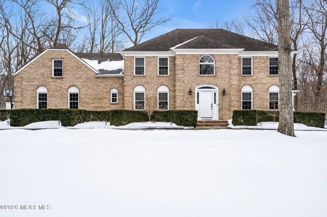 31 Pitney Lane, Jackson, NJ 08527