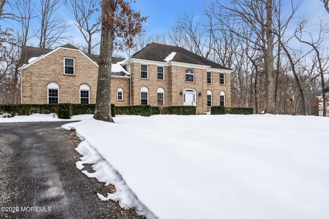 31 Pitney Lane, Jackson, NJ 08527