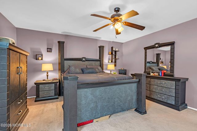 31 Pitney Lane, Jackson, NJ 08527