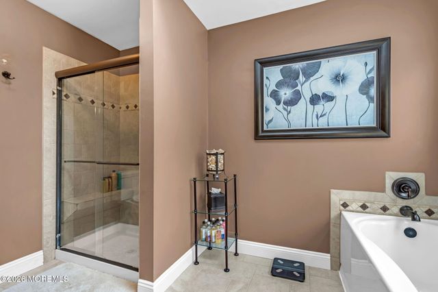 31 Pitney Lane, Jackson, NJ 08527