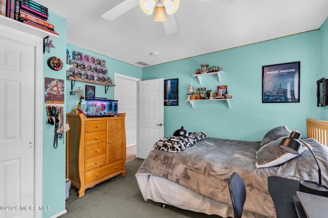 31 Pitney Lane, Jackson, NJ 08527