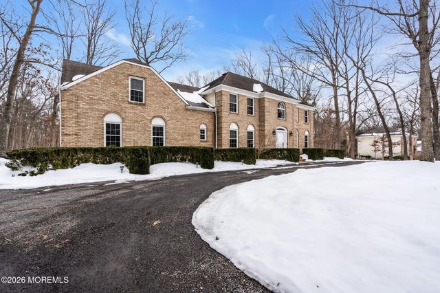31 Pitney Lane, Jackson, NJ 08527