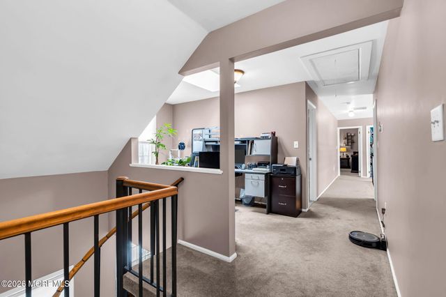 31 Pitney Lane, Jackson, NJ 08527