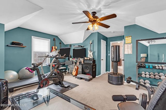 31 Pitney Lane, Jackson, NJ 08527