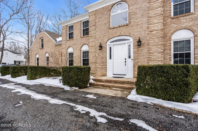 31 Pitney Lane, Jackson, NJ 08527