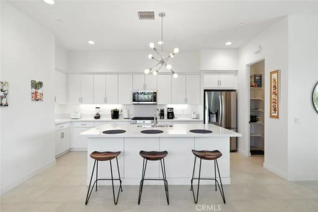 3345 Ambassador Drive, Palm Springs, CA 92262