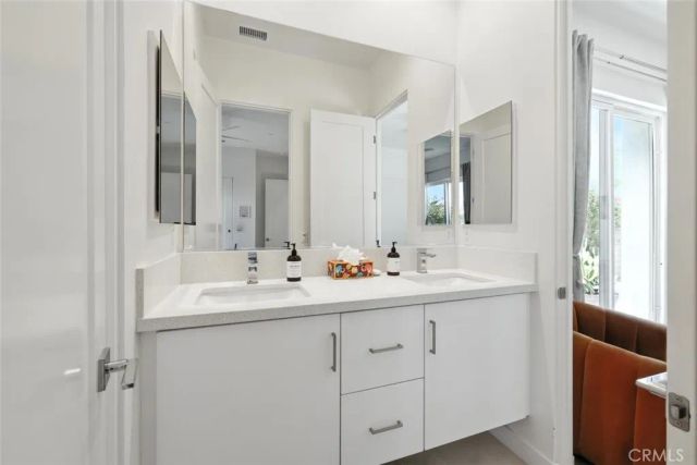 3345 Ambassador Drive, Palm Springs, CA 92262