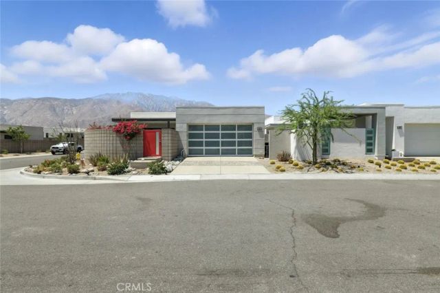 3345 Ambassador Drive, Palm Springs, CA 92262