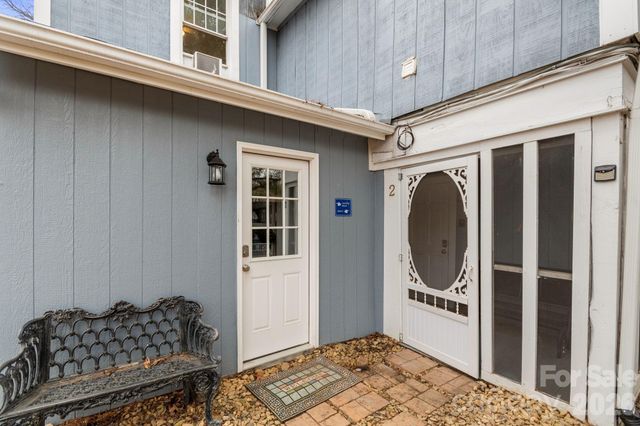 33 Vance Avenue, Black Mountain, NC 28711