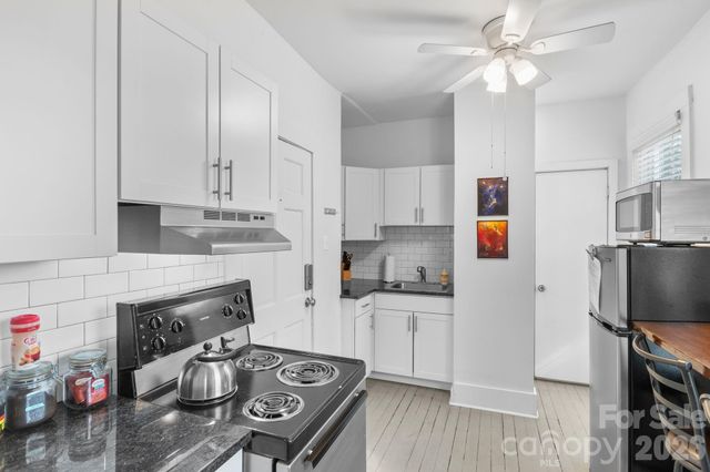 33 Vance Avenue, Black Mountain, NC 28711