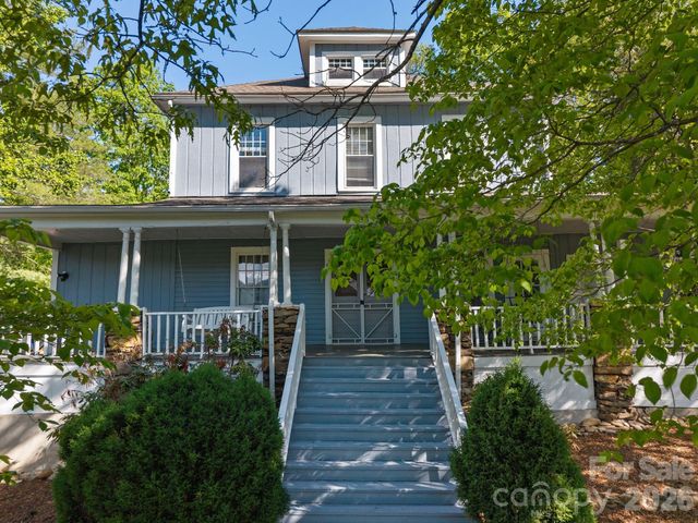 33 Vance Avenue, Black Mountain, NC 28711