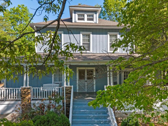 33 Vance Avenue, Black Mountain, NC 28711