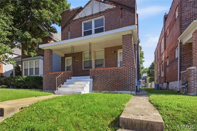 3226 Arsenal Street, St Louis, MO 63118
