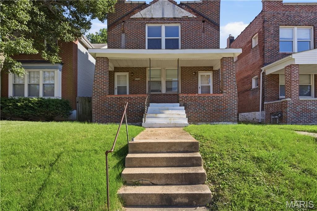 3226 Arsenal Street, St Louis, MO 63118