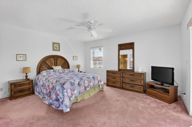 10279 N Circle Lake Drive 202, Boynton Beach, FL 33437