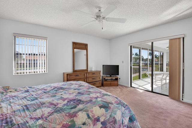 10279 N Circle Lake Drive 202, Boynton Beach, FL 33437