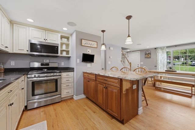5 Laclede Avenue, Framingham, MA 01701