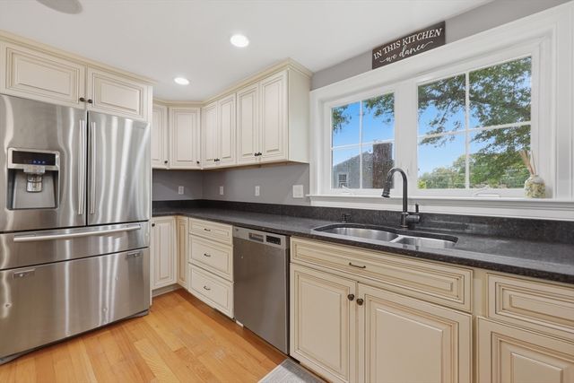 5 Laclede Avenue, Framingham, MA 01701