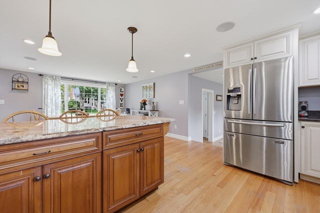 5 Laclede Avenue, Framingham, MA 01701