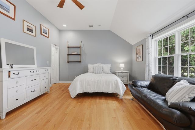 5 Laclede Avenue, Framingham, MA 01701