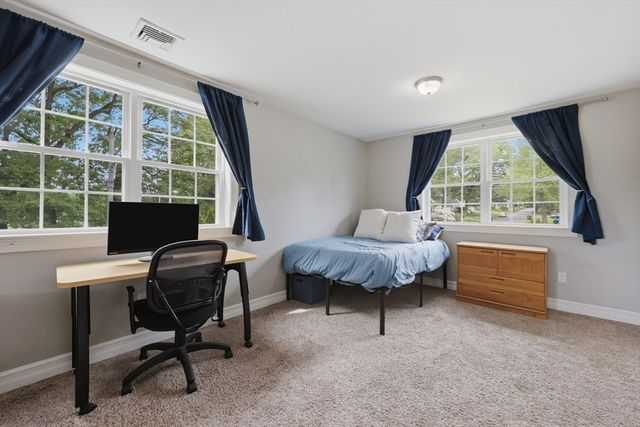 5 Laclede Avenue, Framingham, MA 01701