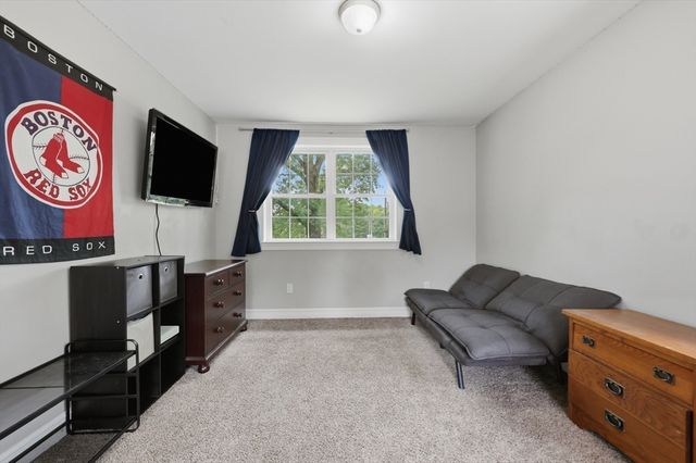 5 Laclede Avenue, Framingham, MA 01701
