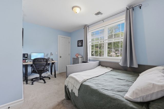 5 Laclede Avenue, Framingham, MA 01701