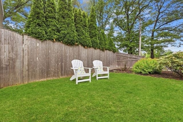 5 Laclede Avenue, Framingham, MA 01701