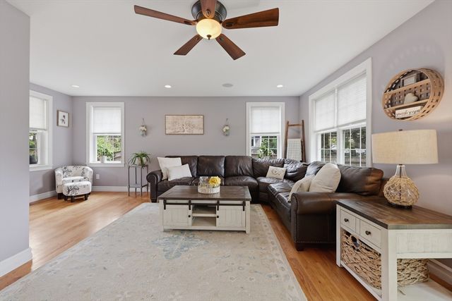 5 Laclede Avenue, Framingham, MA 01701