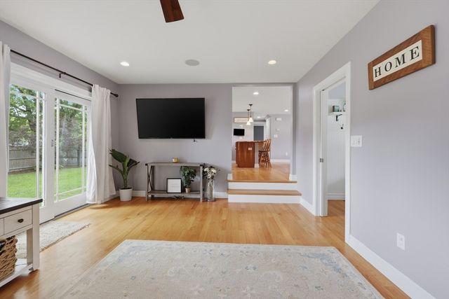 5 Laclede Avenue, Framingham, MA 01701