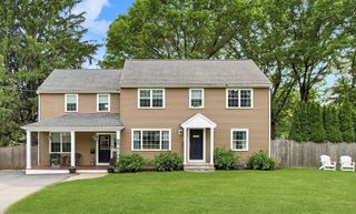 5 Laclede Avenue, Framingham, MA 01701