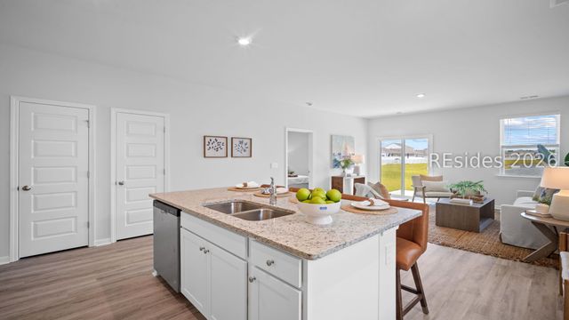 807 Sanctum St, Ridgeland, SC 29936