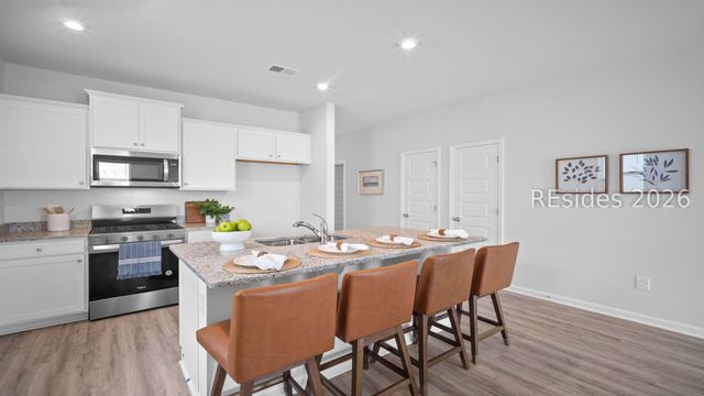 807 Sanctum St, Ridgeland, SC 29936