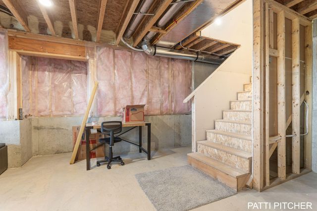 104 River Hills Drive, Holland Twp, MI 49424