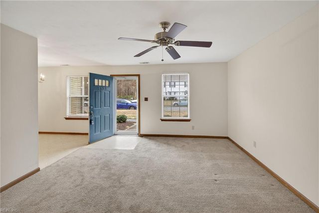 3529 Clover Meadows DR, Chesapeake, VA 23321