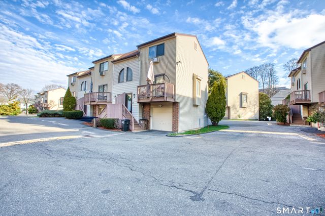 60 Lawn Avenue 20, Stamford, CT 06902