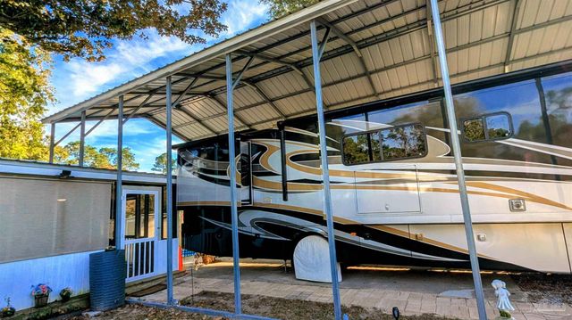 631 Escambia Dr, Lillian, AL 36549