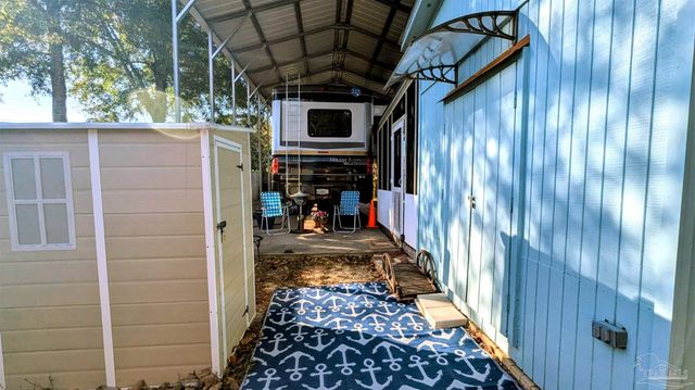 631 Escambia Dr, Lillian, AL 36549