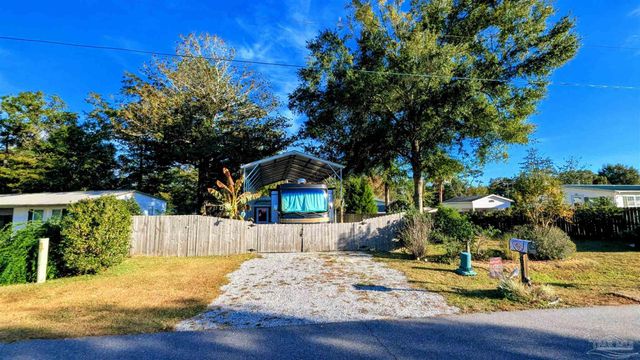 631 Escambia Dr, Lillian, AL 36549