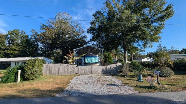 631 Escambia Dr, Lillian, AL 36549