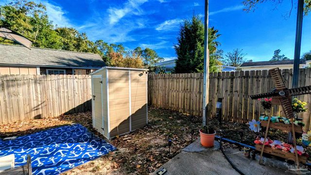 631 Escambia Dr, Lillian, AL 36549